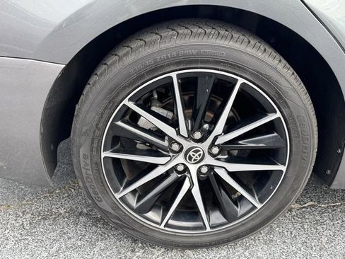 Used 2021 Toyota Camry SE image 6