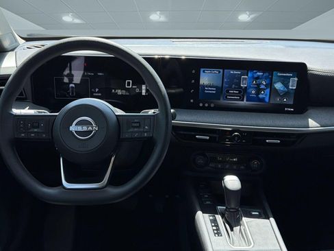 Used 2026 Nissan Kicks SV FWD image 28