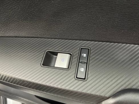 Used 2024 Mitsubishi Outlander SE AWD/4WD image 34