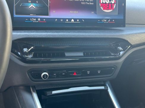 Used 2025 BMW 330i Sedan image 25