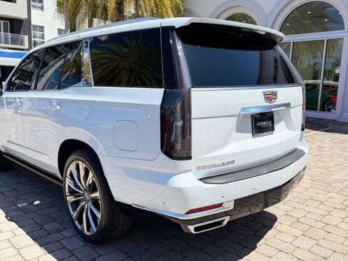 Used 2026 Cadillac Escalade Luxury w/ Touring Package AWD/4WD image 13