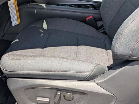 New 2026 Ford Explorer Active RWD image 4