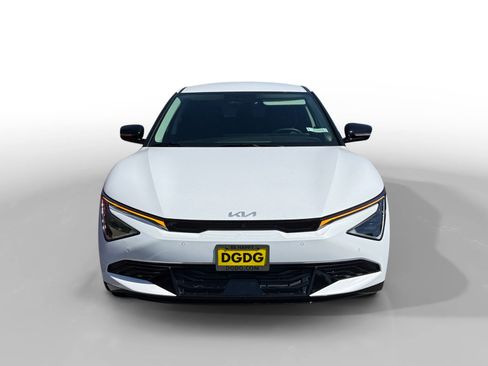 New 2025 Kia EV6 Wind image 8