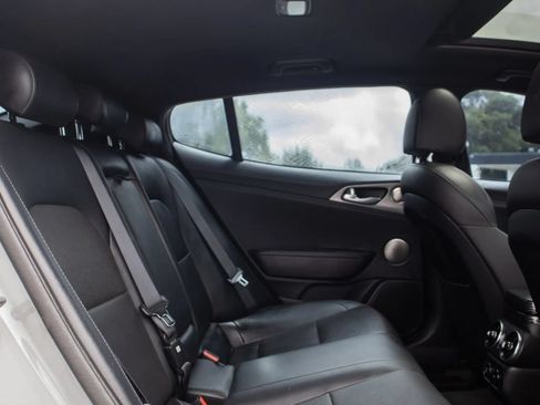 Used 2018 Kia Stinger GT1 AWD/4WD image 19