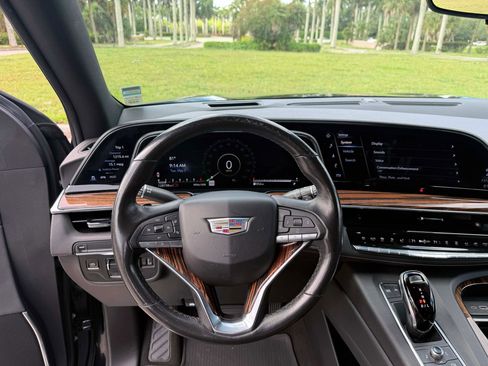 Used 2021 Cadillac Escalade ESV Premium Luxury w/ Performance Package RWD image 27