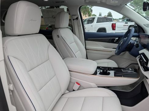 New 2026 Buick Enclave Avenir w/ Super Cruise Package AWD/4WD image 24