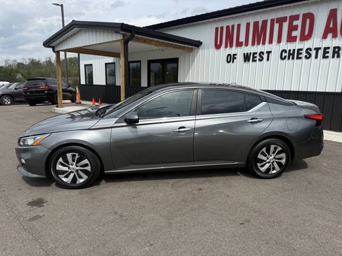Used 2019 Nissan Altima 2.5 S FWD image 11