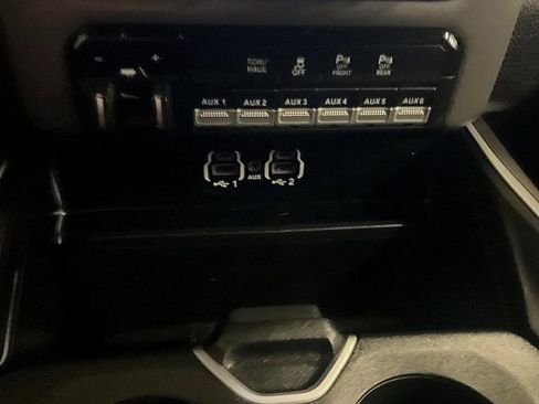 Used 2022 RAM 2500 Big Horn w/ Level C Equiment Group image 21