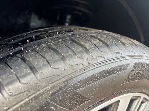 Used 2017 Ford Explorer Platinum image 28