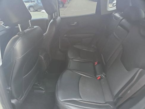 Used 2019 Jeep Compass Latitude w/ Popular Equipment Group image 4