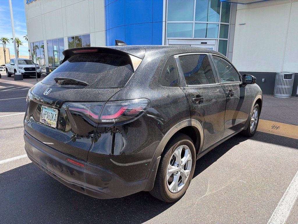 Certified 2024 Honda HR-V LX image 5