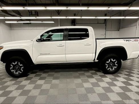 Used 2023 Toyota Tacoma TRD Off-Road w/ Technology Package image 14