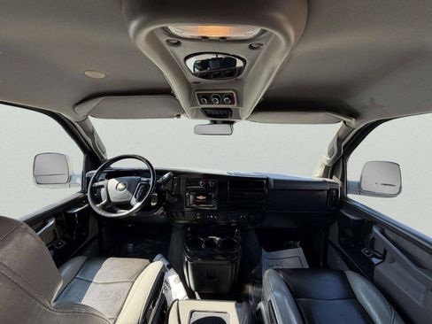 Used 2021 Chevrolet Express 2500 LS w/ Enhanced Convenience Package RWD image 27