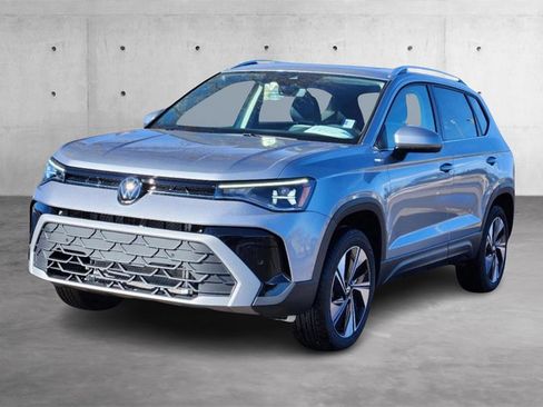 New 2025 Volkswagen Taos SE image 23