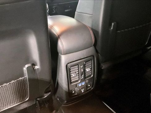 Used 2024 Dodge Durango R/T image 32