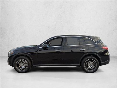 Certified 2025 Mercedes-Benz GLC 300 4MATIC image 8