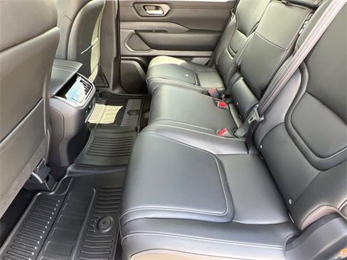 New 2026 Nissan Armada SV image 16