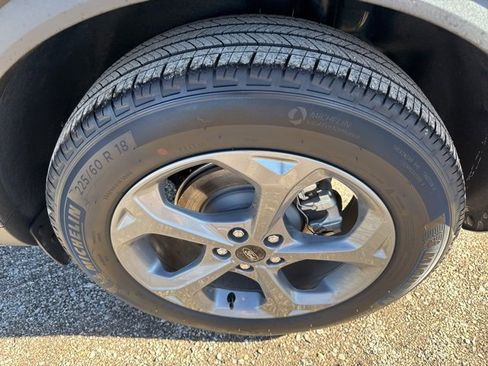 Used 2025 Ford Escape ST-Line image 26