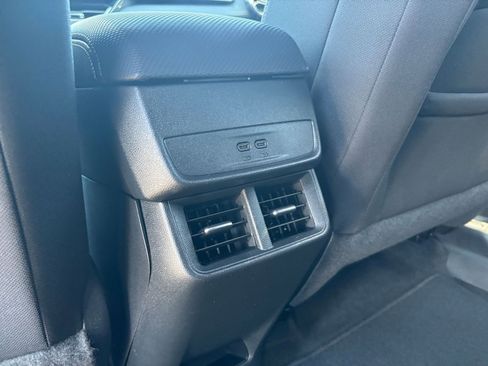 Used 2025 Chevrolet Equinox LT FWD image 22