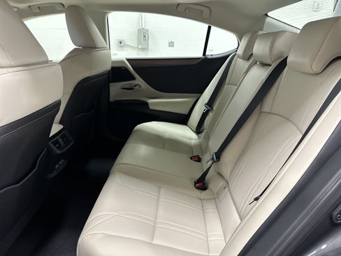Certified 2025 Lexus ES 350 w/ Accessory Package (Z2) FWD image 31