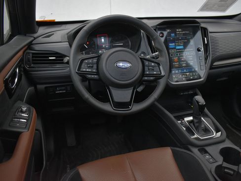 Used 2025 Subaru Forester Touring image 19