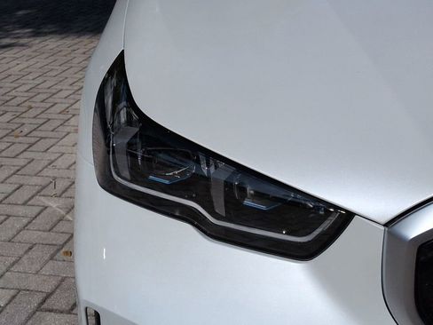 New 2026 BMW i5 eDrive40 image 10