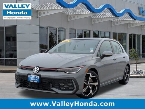 Used 2025 Volkswagen GTI SE image 1