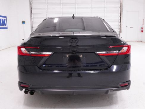 Used 2025 Toyota Camry SE FWD image 6