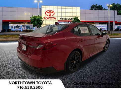 Used 2025 Toyota Camry LE w/ Convenience Package image 38