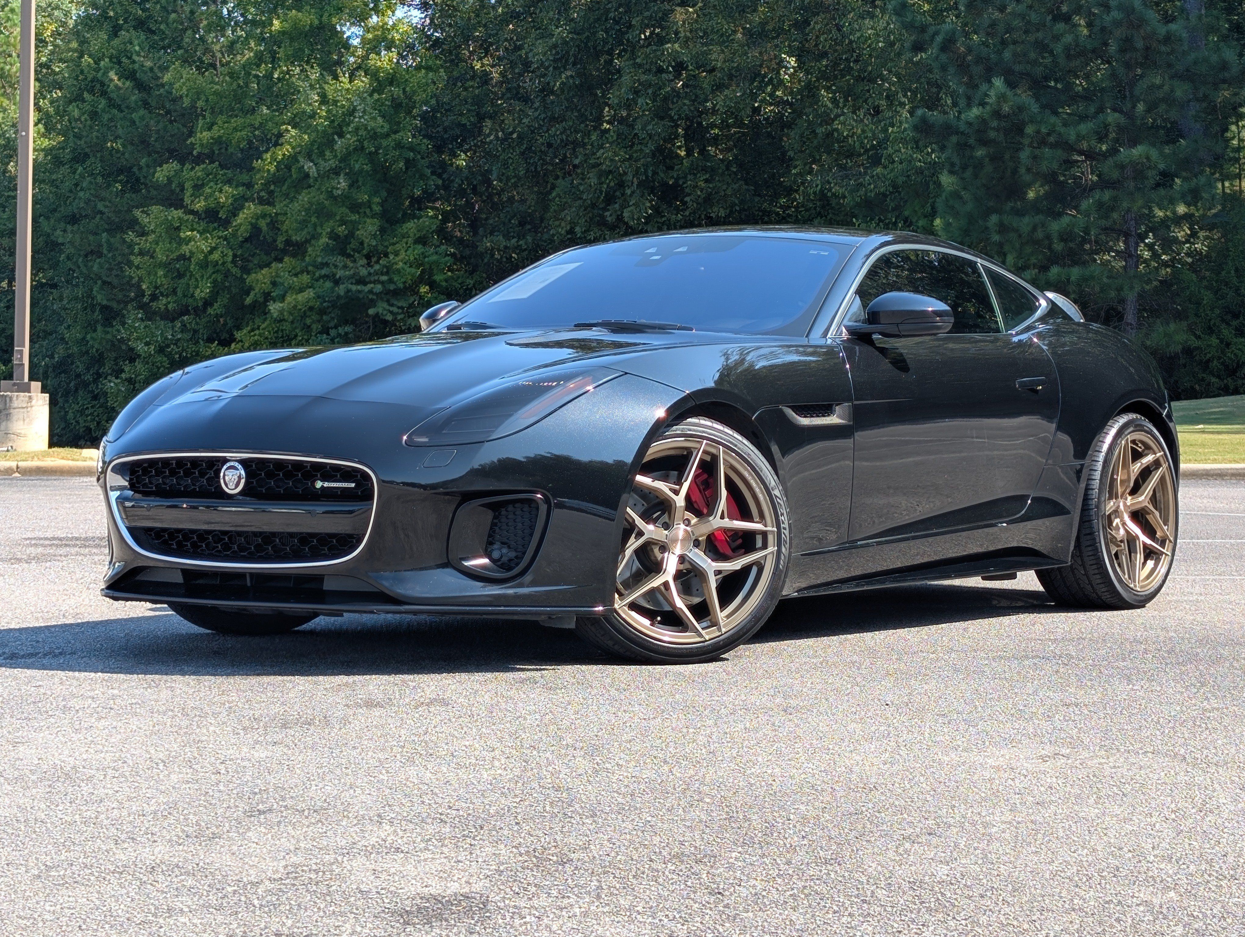 Used 2018 Jaguar F-TYPE R-Dynamic RWD image 4