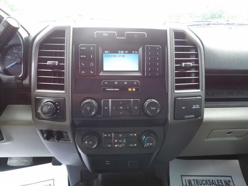 Used 2022 Ford F250 XL w/ Power Equipment Group AWD/4WD image 22