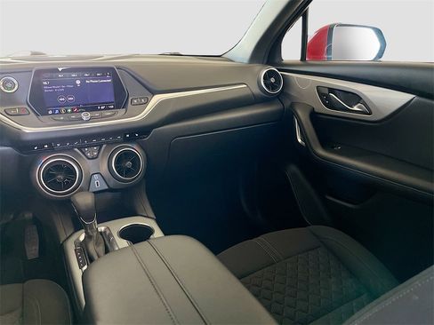 Used 2022 Chevrolet Blazer LT image 23