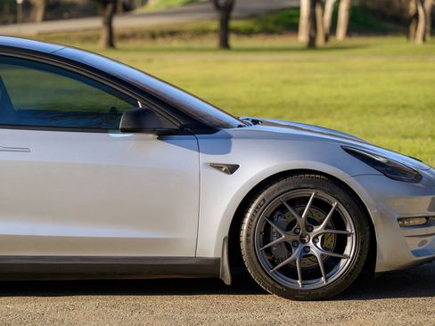Used 2018 Tesla Model 3 Long Range AWD/4WD image 48