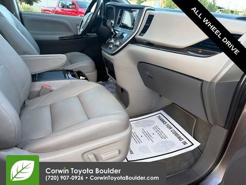 Used 2020 Toyota Sienna XLE w/ XLE Navigation Package AWD/4WD image 10