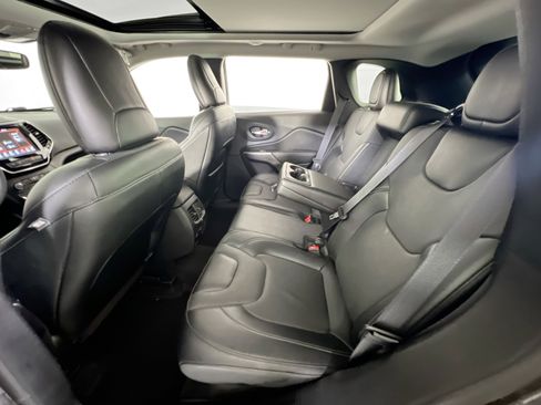 Used 2022 Jeep Cherokee Limited AWD/4WD image 23