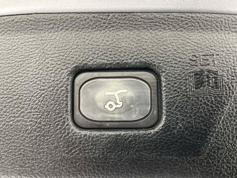 Used 2020 Ford Edge Titanium w/ Cargo Accessory Package AWD/4WD image 32