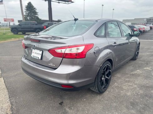 Used 2014 Ford Focus SE w/ SE Winter Package FWD image 39