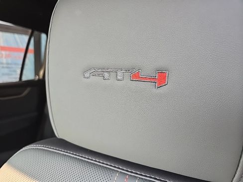 Used 2026 GMC Acadia AT4 w/ Luxury Package AWD/4WD image 44