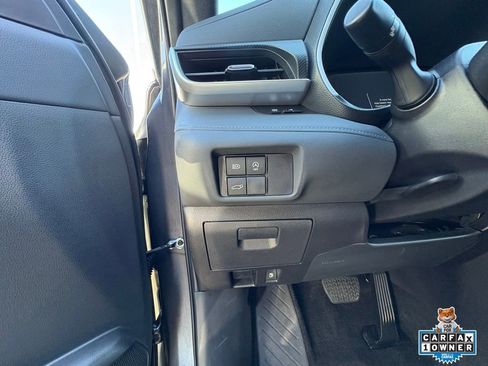 Certified 2025 Toyota Highlander XSE image 16