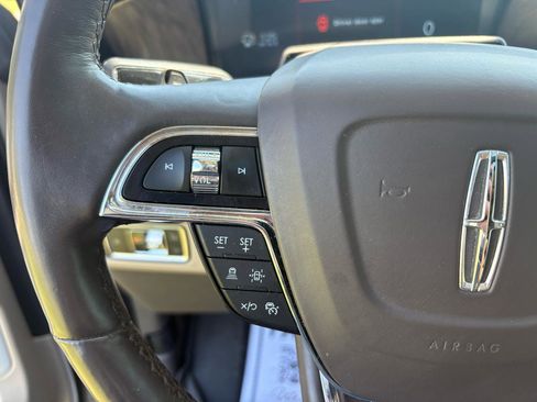 Used 2022 Lincoln Navigator Reserve image 15