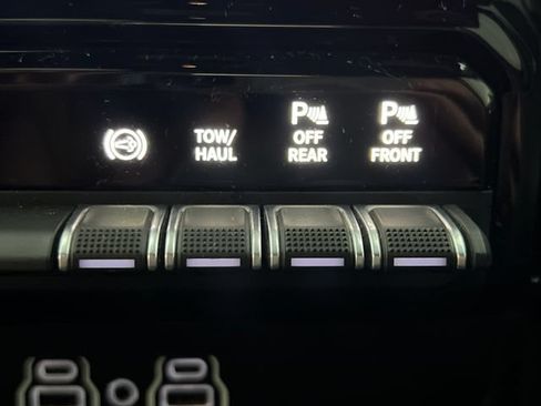 Used 2026 RAM 3500 Big Horn AWD/4WD image 27