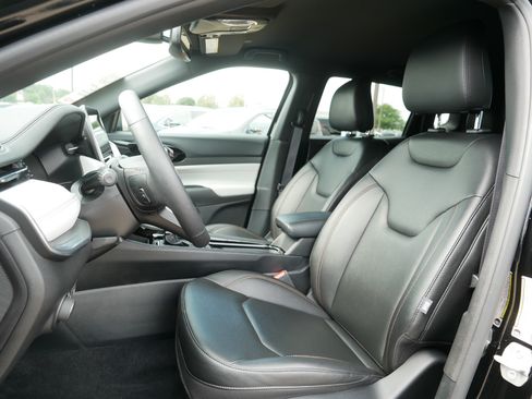 Used 2024 Jeep Compass Limited AWD/4WD image 33