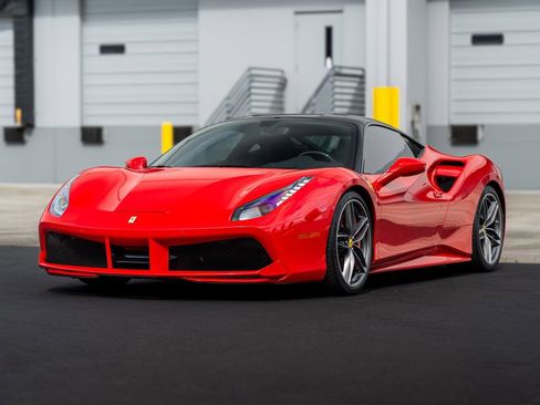 Used 2017 Ferrari 488 GTB image 6