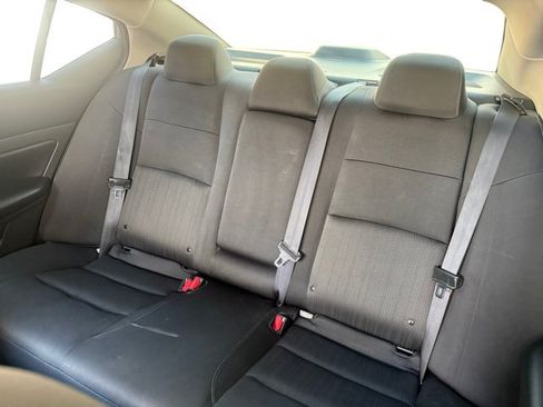 Used 2024 Nissan Altima 2.5 S FWD image 11