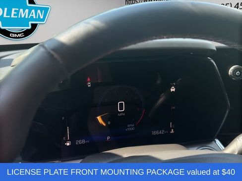 Used 2024 Chevrolet Trax LT w/ LT Convenience Package FWD image 12