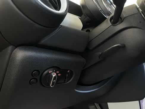 Used 2018 MINI Cooper 2-Door Hardtop image 31