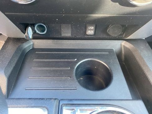 Used 2014 Toyota Tundra Limited image 33