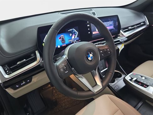 Used 2025 BMW X1 xDrive28i w/ Convenience Package image 19
