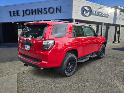 Used 2024 Toyota 4Runner TRD Off-Road Premium w/ Off Road Premium Plus Package AWD/4WD image 5