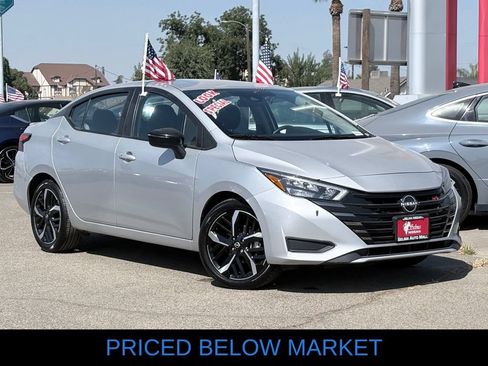 Used 2024 Nissan Versa SR FWD image 2